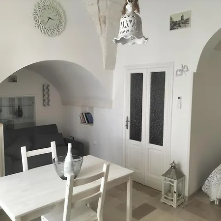 Le Tre Alcove بيت ضيافة